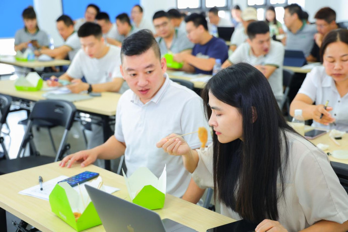 这个低调的区域茶饮霸主，给内卷的新茶饮带来了新思路