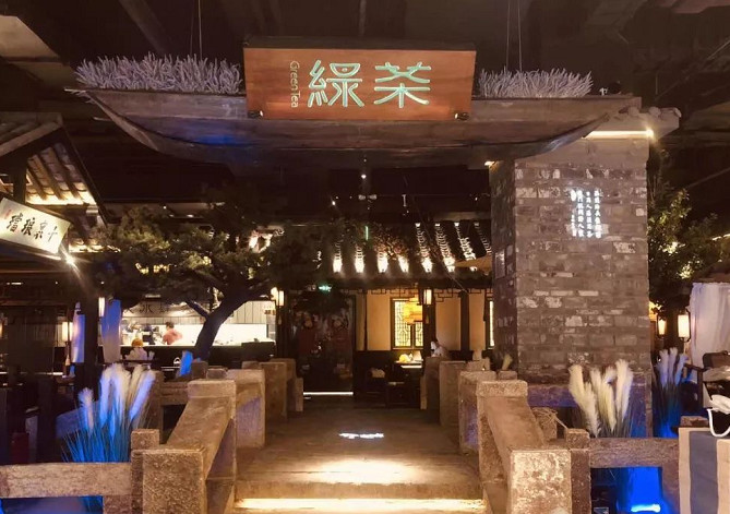 中国餐饮进入万店时代，下一个连锁巨头是谁？