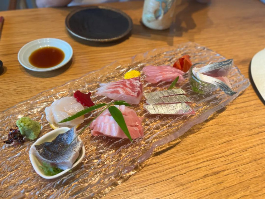 几十个餐饮业协会发布倡议,呼吁停止采购、使用日本海鲜