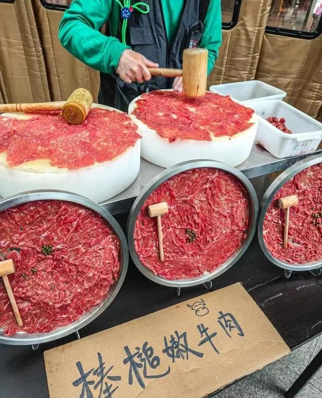 2元粉银耳、虾打滚、棒槌牛肉......这20+火锅新品今夏必火！