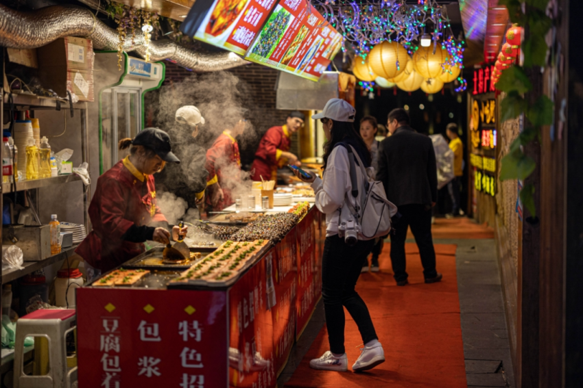 菜市场可免费代炒菜！一批餐饮店彻底慌了